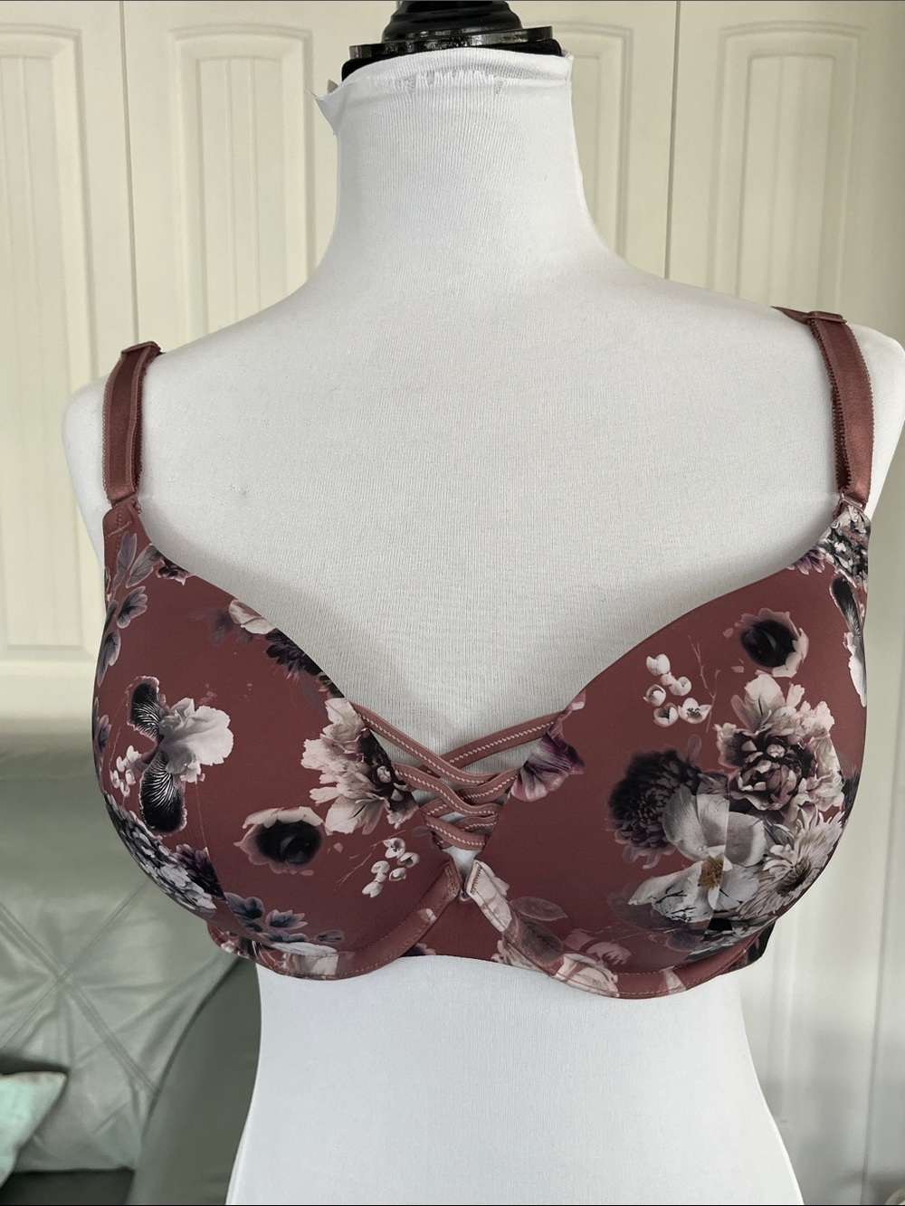 Floral Lace-Up Underwire Bra in Dusty Rose